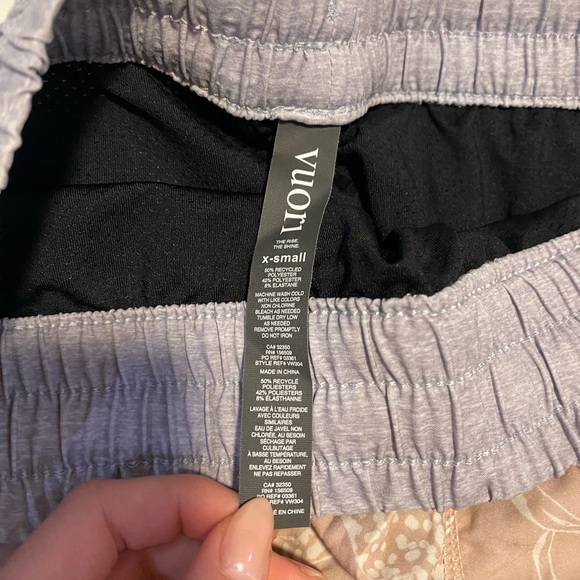 Vuori Women's Patterned Athletic Shorts - Picture 3 of 3